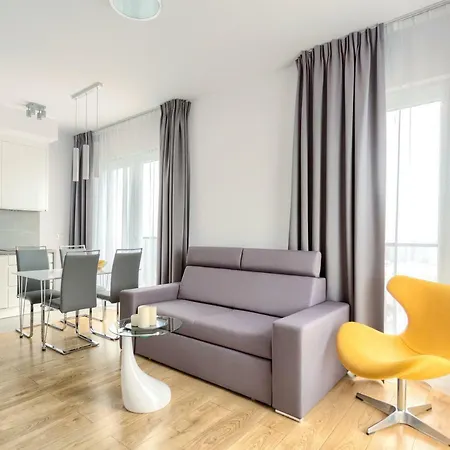 Apartment Vola Warschau